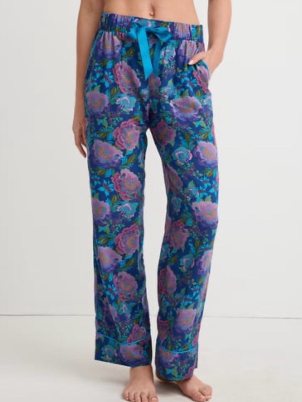 Jockey Soft Touch Luxe Woven Pants in a blue floral pattern sz XL